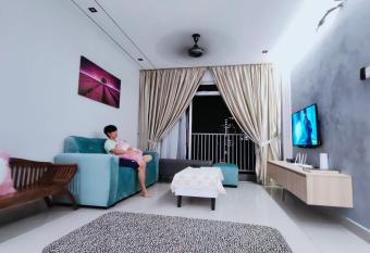 Homestay Putrajaya (Zurinn s Homestay) has Balcony rooms