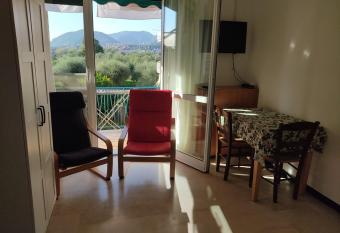 Casa Paggi allows 18 year olds to book a room