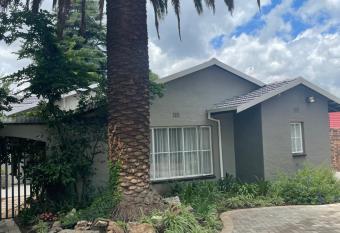 Marielitsa Inn has Balcony rooms