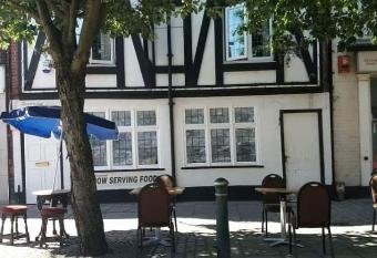 The Wheatsheaf Inn has Balcony rooms