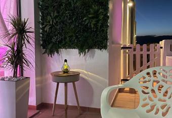 Casa Beau Murcia, Condado de Alhama allows 18 year olds to book a room