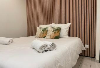 Appartement avec jacuzzi allows 18 year olds to book a room