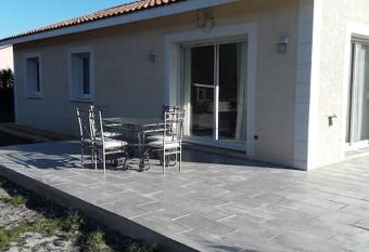 Villa en bordure de for  t . has Balcony rooms