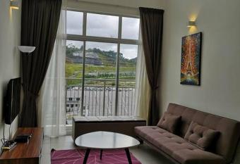 W3WarmStay@GoldenHills/3RPenthouse/WiFi/PasarMalam/2carpark has Balcony rooms