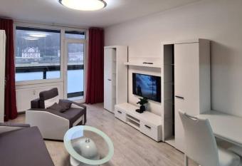   tuln   apartm  n v centru, s kr  sn  m v  hledem has Balcony rooms