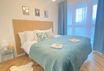 Apartamenty Bonjour Szyndzielnia allows 18 year olds to book a room