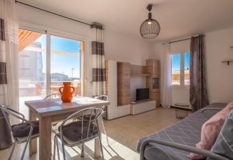 Costa Brava Estartit Bord de mer has Balcony rooms