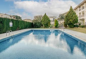 Apt en Clota Petita con piscina has Balcony rooms