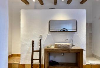 Origens I - Preci  so apartamento allows 18 year olds to book a room