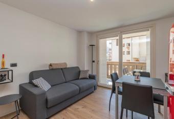 Cristallo apartment - ristrutturato nuovo centro Aprica allows 18 year olds to book a room