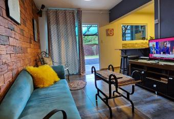 Ivy House Apart Hotel has Balcony rooms