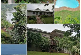 Laughing Gecko Lodge2 has Smoking/Balcony rooms