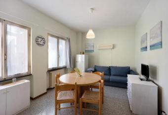 Appartamento Orizzonte 3 A has Smoking rooms