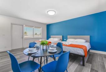 Cozy 1 Bedroom With pool Steps from the Beach #37 allows 18 year olds to book a room