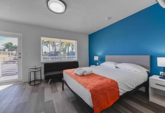 Amazing 1 Bedroom With Pool steps from the Beach #44 has Balcony rooms