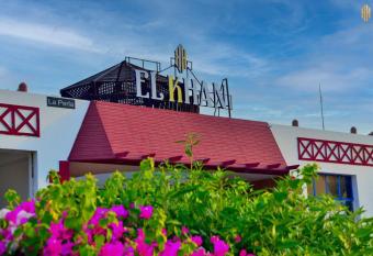 El Khan Sharm Hotel allows 18 year olds to book a room