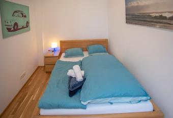 Cozy 1-bedroom apartment in Innsbruck Center allows 18 year olds to book a room