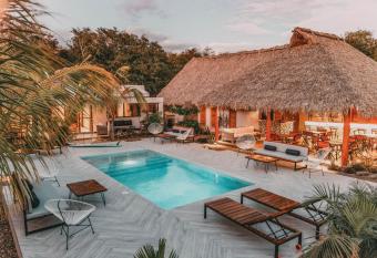 El Pez Surf Hotel allows 18 year olds to book a room