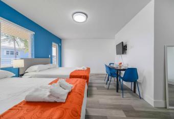 Fantastic 1 Bedroom With Pool Steps from the Beach #43 has Balcony rooms