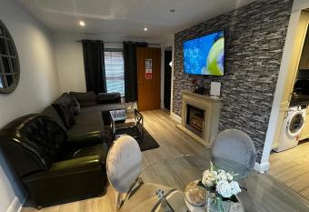 One Bedroom Flat Town Centre Colchester has Balcony rooms