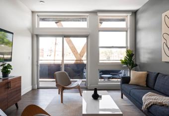 Mile High Muse Lifestyle Loft - Espadin LoHi has Balcony rooms