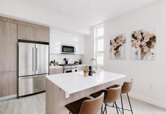 Earth-Chic - Modern Lifestyle Loft - Espadin LoHi has Balcony rooms