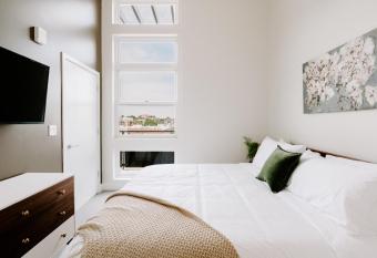 On Cloud 9 - Curated Lifestyle Loft - Zuni Lofts has Balcony rooms