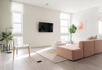 Skyline Loft - Sweeping Views - Zuni Lofts has Balcony rooms