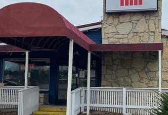 Corbin Inn has Smoking rooms