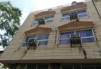 Hotel Amulya shri allows 18 year olds to book a room