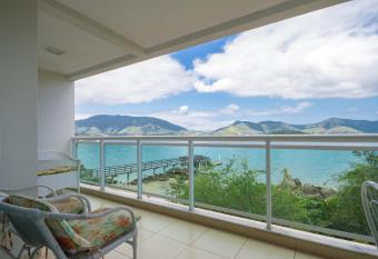 Apartamento p   na areia, vista cinematogr  fica! has Balcony rooms