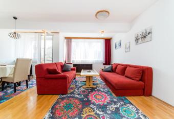 Lovely apartment with free parking has Balcony rooms