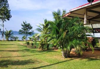 Baan I Ta Lay Koh Yao Noi has Balcony rooms