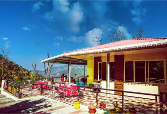Morni Heights Resort has Balcony rooms