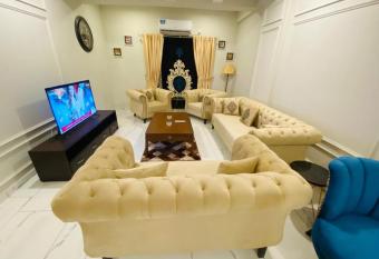 Holidazzle Serviced Apartments Bahria Town has Balcony rooms