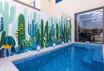 The Townhouses The Pearl has Balcony rooms