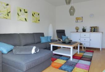 Ballenstedt Schlossblick allows 18 year olds to book a room