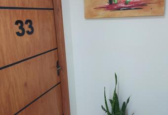 Apart c  modo y seguro a pasos de todo 33 has Balcony rooms