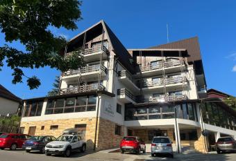 Hotel Margaritar has Balcony rooms