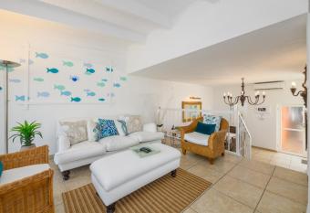 San Lameer Villa 3115 - Four bedroom Superior - 8 pax - San Lameer Rental Agency has Balcony rooms