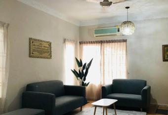 Fateh Homestay - Muji Concept Family House has Balcony rooms