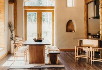 Adobe MTN Escape - Grill&Fire pit - South Breck has Balcony rooms