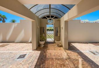 CASCADES 103 has Balcony rooms