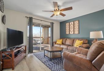 Overlook at Eagles Nest Resort has Balcony rooms