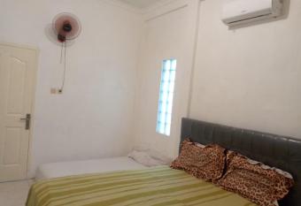 SPOT ON 90943 Mochi 88 Homestay allows 18 year olds to book a room