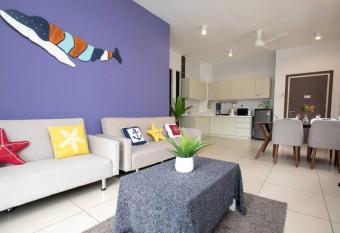 Purple Houz (10 pax) @ Midhill Genting Free WiFi has Balcony rooms