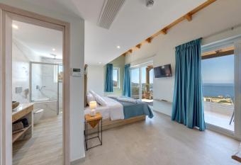 Spiros-Soula Thematic Suites has Balcony rooms