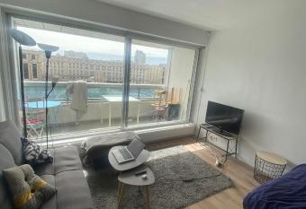 Magnifique studio has Balcony rooms