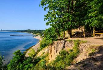 Mieszkanie Or  owo allows 18 year olds to book a room