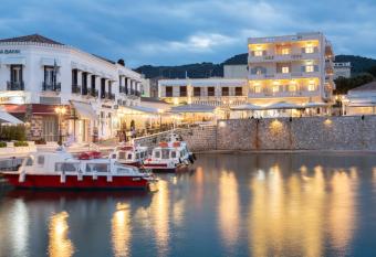 Hotel Roumani allows 18 year olds to book a room